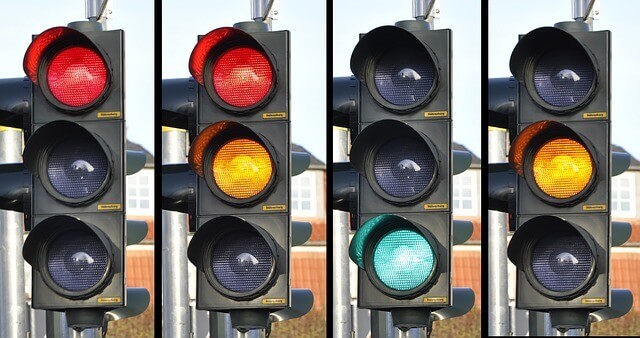 Advantages and Disadvantages of Traffic Signals
