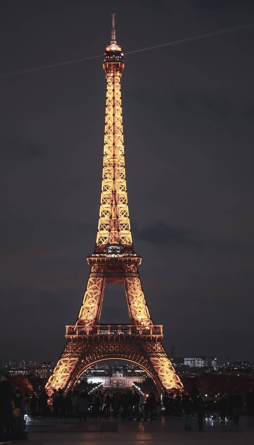 2. Eiffel tower - Tokyo tower vs Eiffel tower