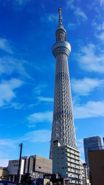 1. Tokyo Skytree - Tokyo Tower vs Tokyo Skytree