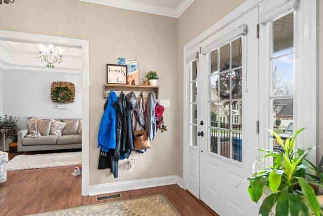 Standar room size for Foyer Closet or Entry Closet