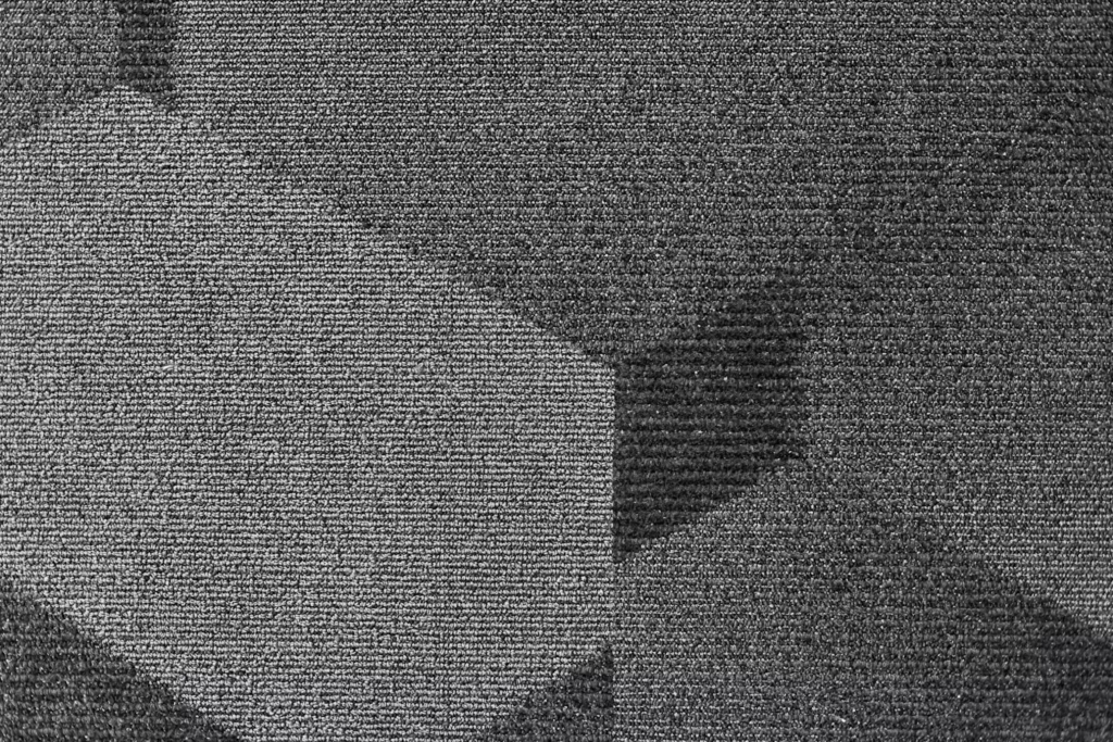 Carpet Tiles vs. Traditional Carpeting: A Comprehensive Guide