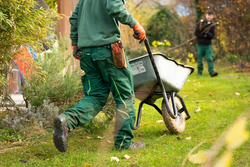 Choosing the Right Landscape Materials for Hardscaping and Outdoor Construction